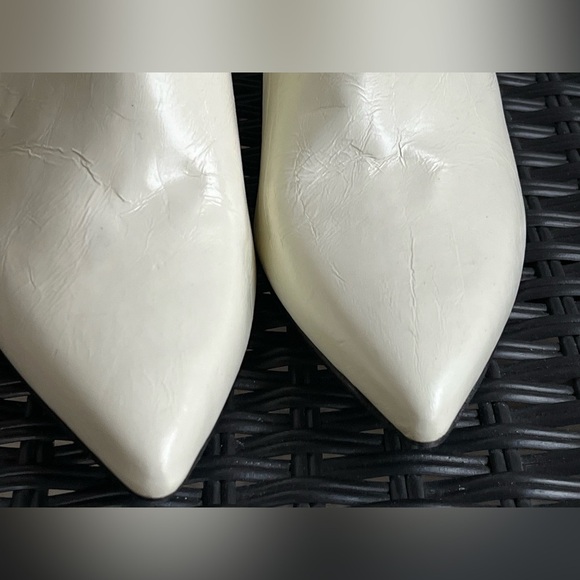 rag & bone Ivory and Ebony Ankle Boots, Size 8 1/2 - Picture 7 of 10